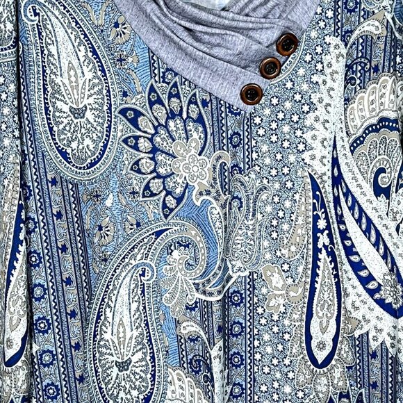 Exclusive ❤ - Women's Size M - Blue & Gold Paisley Design - Long Sleeve - Picture 2 of 10